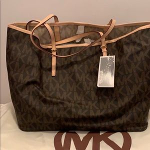 Michael Kors Jet Set Travel Tote